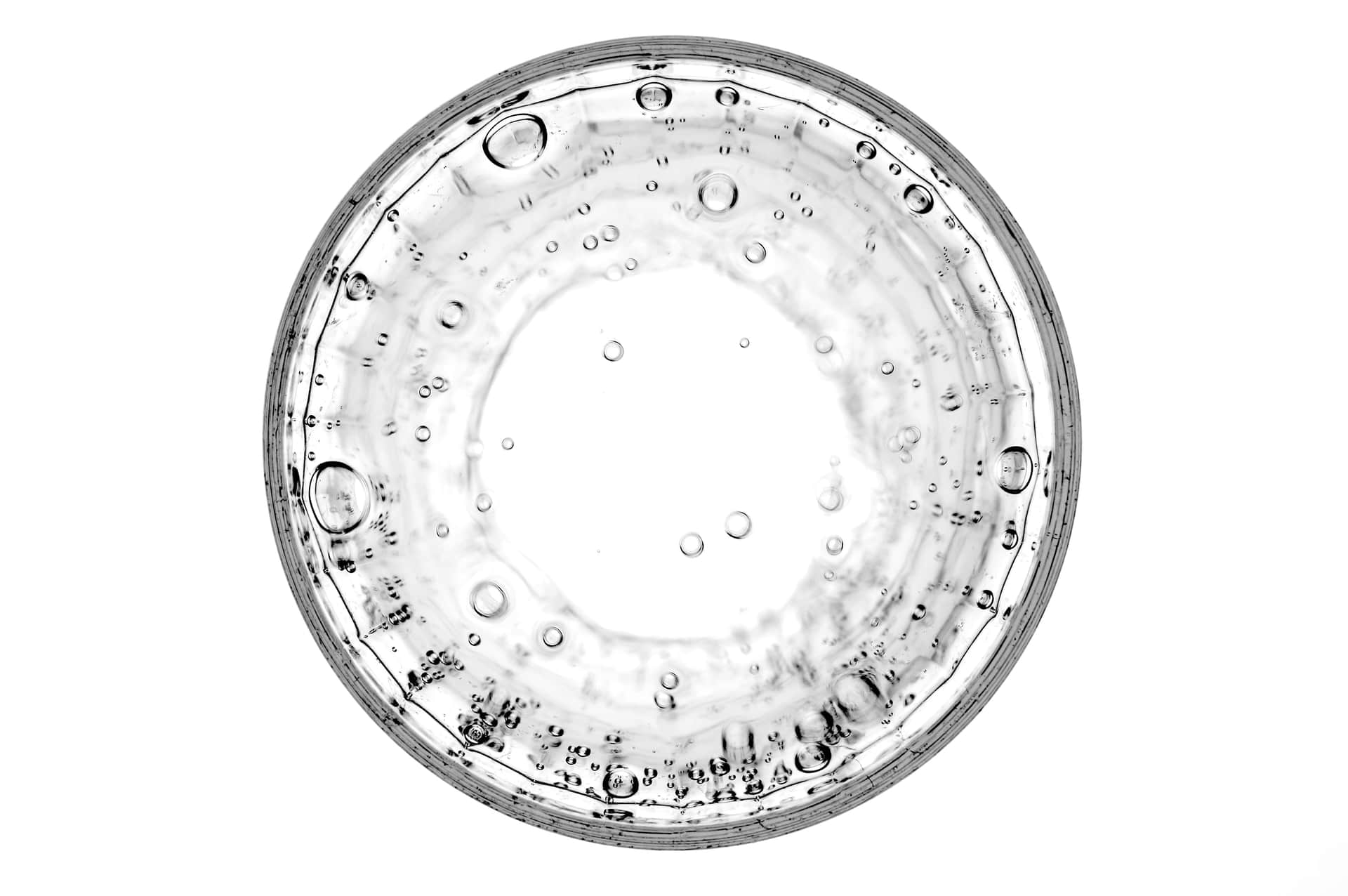 mit-einem-wassersprudler-leckeres-und-nachhaltiges-trinkwasser-erzeugen